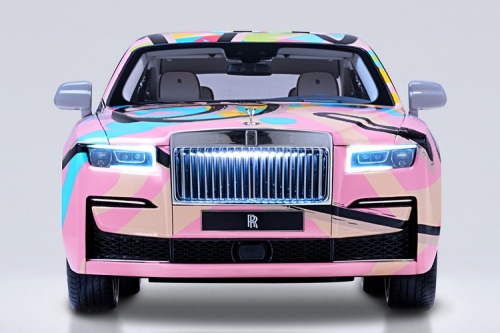 AllRightsReserved 携手 Rolls-Royce 与西班牙艺术家 Javier Calleja 推出联名 Ghost 限量雕塑