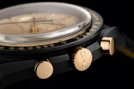 OMEGA × Swatch 推出黄金材质 MoonSwatch 腕表