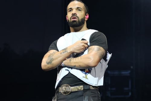 Drake 疑似豪掷重金入手 2Pac Death Row Records 传奇项链