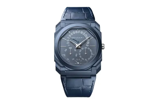 BVLGARI 以馥郁蓝调演绎 Octo Finissimo Perpetual Calendar 超薄万年历腕表