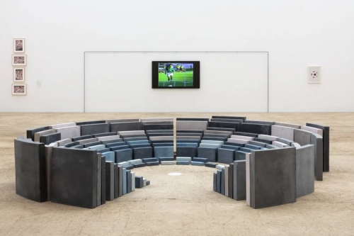 走进 Museo Jumex:揭开足球狂热背后的艺术展场景