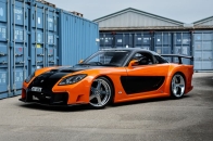 《The Fast and the Furious: Tokyo Drift》电影车 1992 Mazda RX-7 以超过 $120 万美元正式拍卖