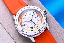 seconde/seconde/ × Christopher Ward C60 Pool Dive 减压潜水表
