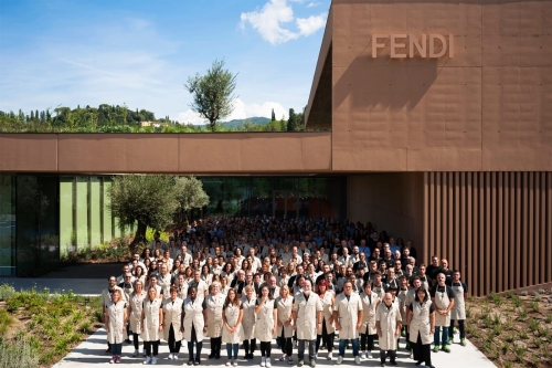 FENDI 宣布将于 Pitti Uomo 发布 2024 春夏男装系列