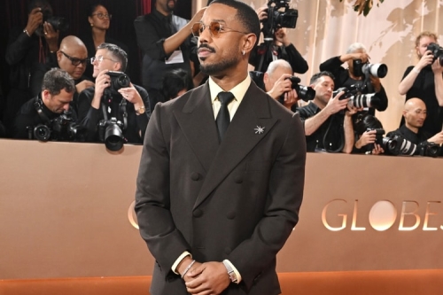 Wrist Check:Michael B. Jordan 佩戴古董级 Patek Philippe「Hour Glass」腕表亮相 2026 Golden Globes