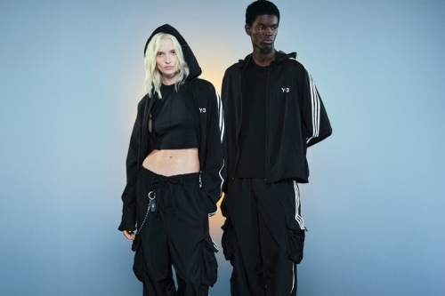 Y-3 以毛边全黑基本款玩出叛逆质感，2026 春夏系列鞋款全面换新登场