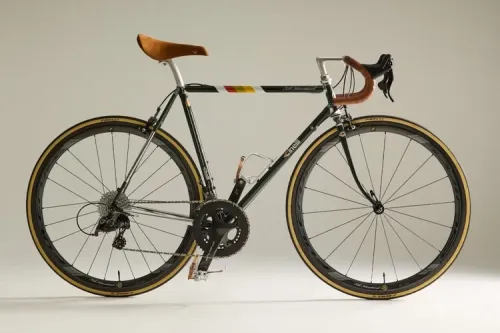 KITH 与 Cinelli 推出限量版自行车
