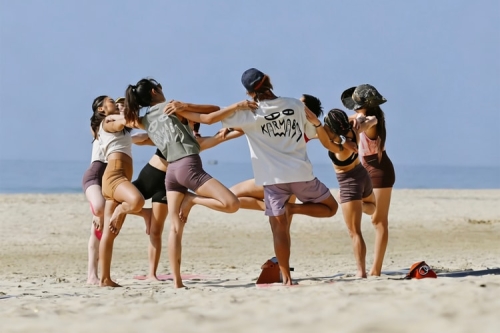 Karma8a × SN 联名系列发布