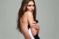 GAP 携手 Hailey Bieber 推出「The Hailey Jean」限定牛仔系列
