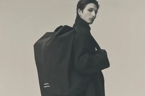 Fear of God Essentials 与 Eastpak 联乘推出全新胶囊系列，重塑档案级 Shell Bags