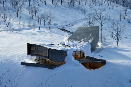 Snøhetta 新作 NOT A HOTEL RUSUTSU：滑道直达的静谧度假别墅