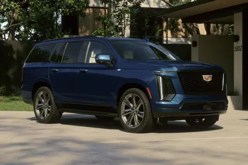 2027 Cadillac Escalade 起售价升至 105,595 美元，旗舰 SUV 跨越六位数门槛