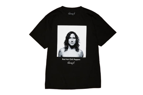 JOURNAL STANDARD 致敬推出 Red Hot Chili Peppers 黑白攝影 T 恤系列