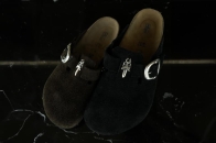 Chrome Hearts × Birkenstock Boston 全新定制鞋款率先亮相