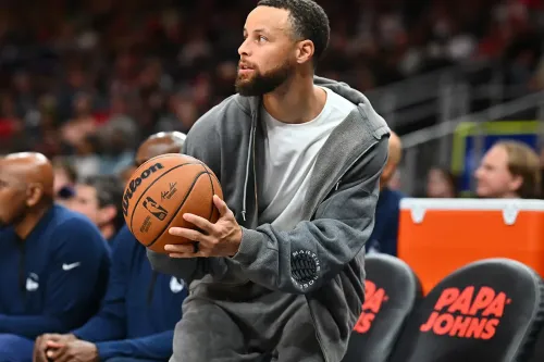 Steph Curry 曝光 Google 全新无屏幕 Fitbit 健身手环