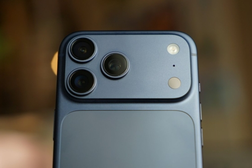 Apple iPhone 独占全球高端手机市场 65% 份额