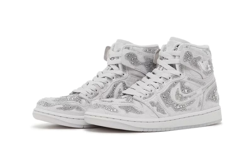 Swarovski × Air Jordan 1 High OG 售价超过 1,000 美元,水晶联名鞋款即将登场