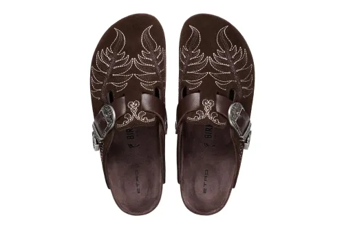 Etro 为 Birkenstock Boston 与 Gizeh 注入佩斯利花纹鞋底及 Pegaso 铆钉