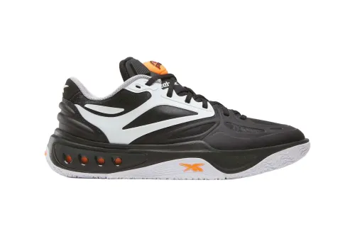 Reebok 为现代篮球赛场打造 Engine A「Pump」鞋款