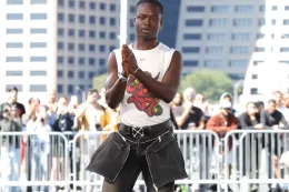 Ib Kamara 离任 Off-White™