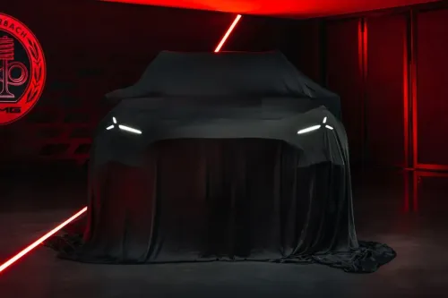 Mercedes-AMG 预告 GT 4-Door Coupe 高性能纯电 SUV 姊妹车型