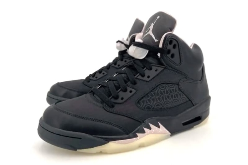 Paris Saint-Germain × Air Jordan 5 最新联名配色「Off Noir」鞋款率先曝光