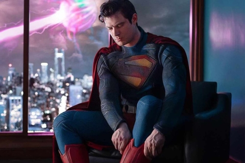 James Gunn 自编自导 DC 全新超人电影《Superman》最终预告正式来袭