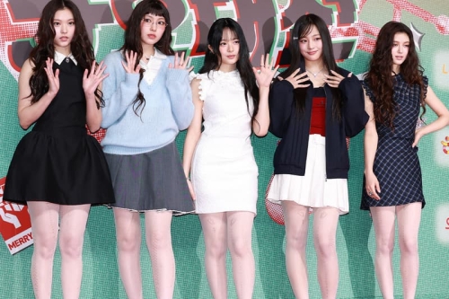 NewJeans 诉讼失利后回归 ADOR，重启团体活动