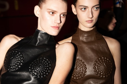 Schiaparelli「The Anatomy of Desire」SS26 系列亮相
