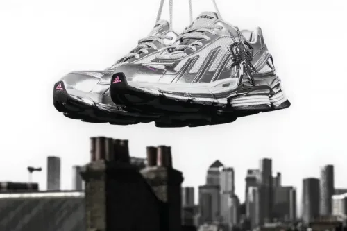 SP5DER × adidas Originals F50 Formotion：将足球战靴拖出球场，变身街头潮履