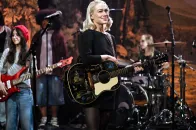 Phoebe Bridgers 将于全球天文馆首度播放新专辑《Lost Weekend》