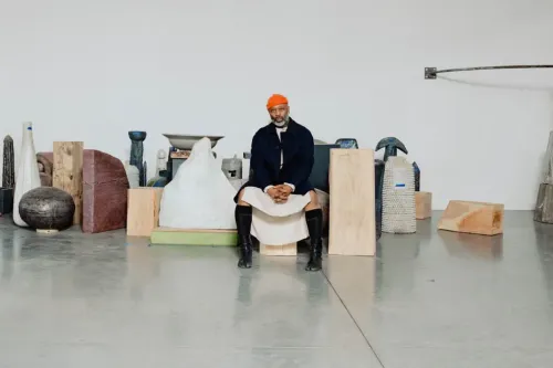Theaster Gates 收购美国最后一家高端陶瓷制造商