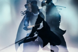 剑士整装上阵：Josie Hall 迷幻摄影下的极致剑道系列