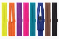 苹果和三宅一生合作的 iPhone Pocket 针织配件现已全部售罄