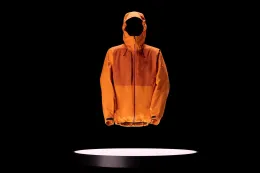 Arc’teryx 推出 System 0™ 循环设计框架，首发 Sperro SV 夹克