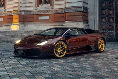 Lamborghini 最后一款 V-12 手动档车型：罕见 2010 Murciélago LP 670-4 SV 将于拍卖会登场