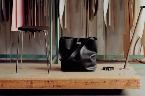 Fritz Hansen 携手 ANOTHER ASPECT 推出限量联乘系列