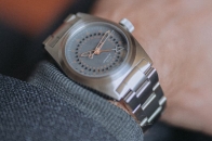 Unimatic × Norwegian Rain 推出专属铜制 GMT 腕表庆祝 15 周年里程碑