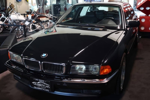 2Pac Tupac Shakur 致命枪击案中的 BMW 现以 175 万美元放售