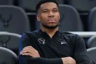 Milwaukee Bucks 將 Giannis Antetokounmpo、Bobby Portis 送到 Miami Heat
