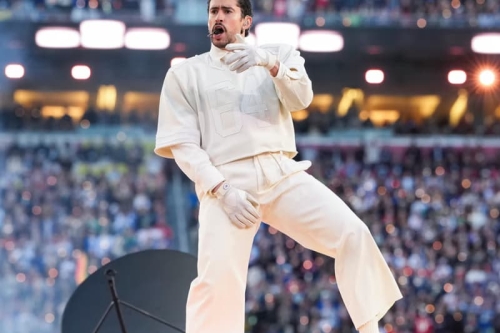 Bad Bunny 超级杯 LX 中场秀爆红,传全球点击突破 41.57 亿次