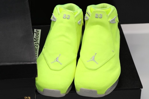 率先近赏 OVO × Air Jordan 18 全新配色「Volt」PE 鞋款