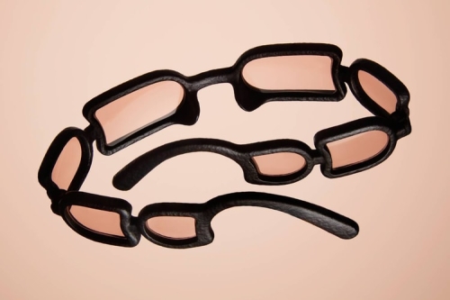 ISSEY MIYAKE EYES 发布全新「UROKO」镜框