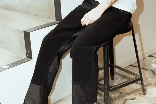 WILD LIFE TAILOR 与 Wrangler 推出麂皮双膝牛仔裤