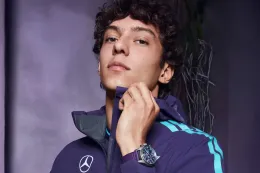 IWC 为 Mercedes-AMG PETRONAS Formula One™ Team 推出全新紫色飞行员腕表