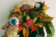 Roe Ethridge 与 Nobuyoshi Araki 颠覆视觉的静物摄影，强势登场纽约