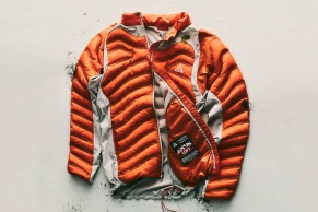 Nike ACG 推出 700 Fill Lava Loft Down Jacket,专为越野跑而设
