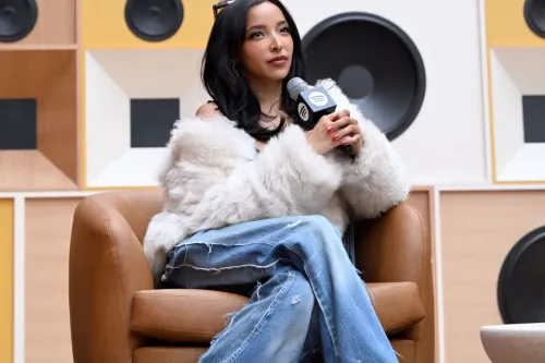 Tinashe 凭《Popstar》首度跻身 Billboard 200 十大专辑