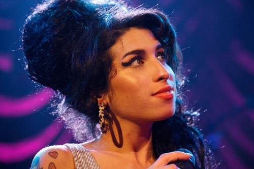 传奇爵士女伶 Amy Winehouse 传记电影《Back to Black》首支预告正式公开