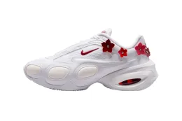 Nike Air Max Muse「Floral Pack」以金属花瓣配件点缀白色皮革鞋身